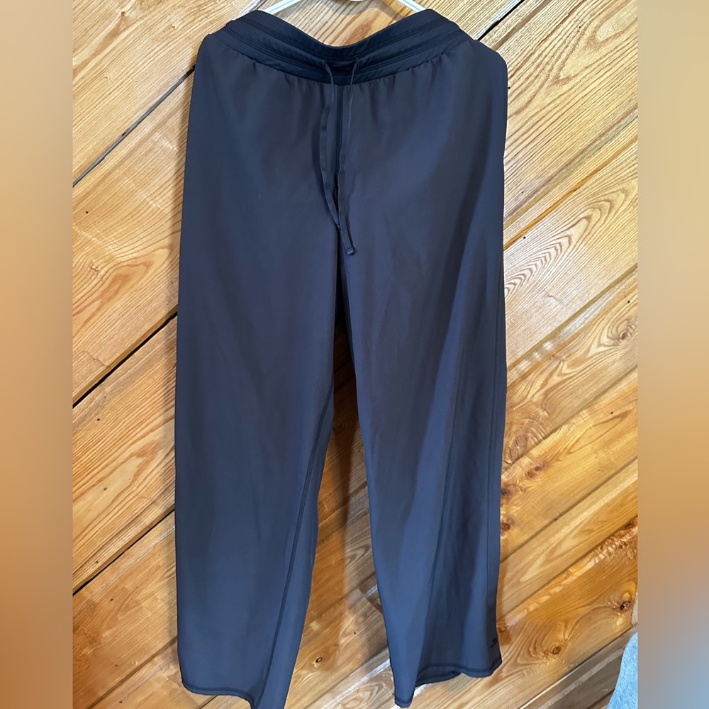 Champion Women’s Dry Fit Pants with pockets Size XL